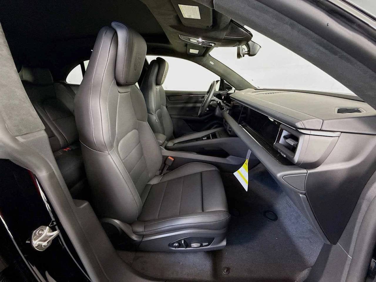 2025 Porsche Macan Electric Turbo