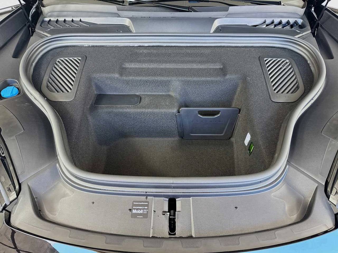 2025 Porsche Macan Electric Turbo