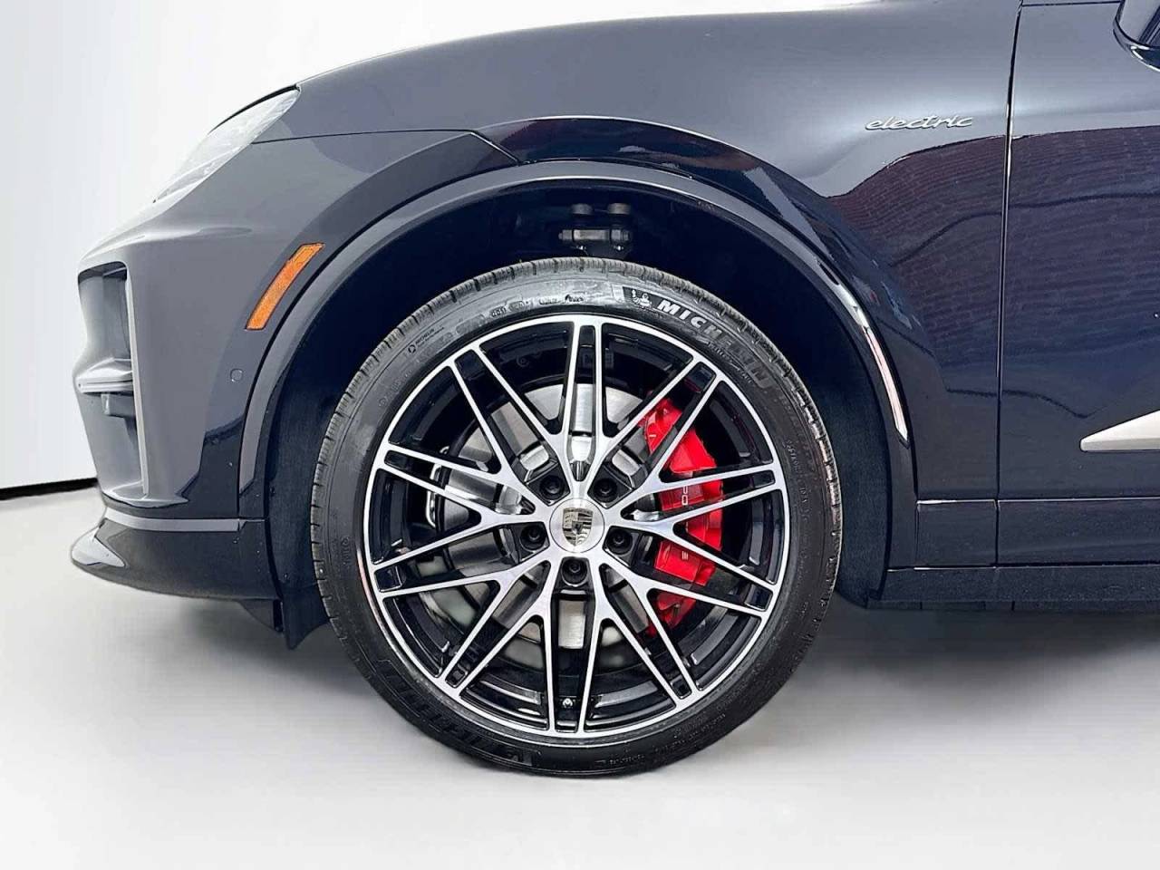 2025 Porsche Macan Electric Turbo