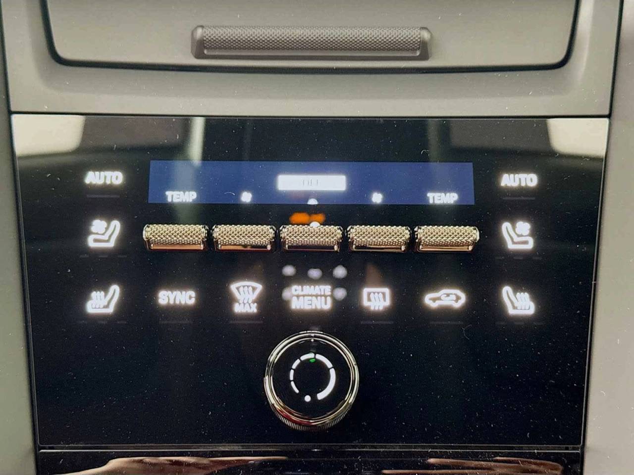 2025 Porsche Macan Electric Turbo