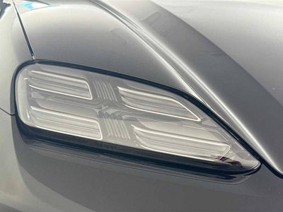 2025 Porsche Macan Electric Turbo