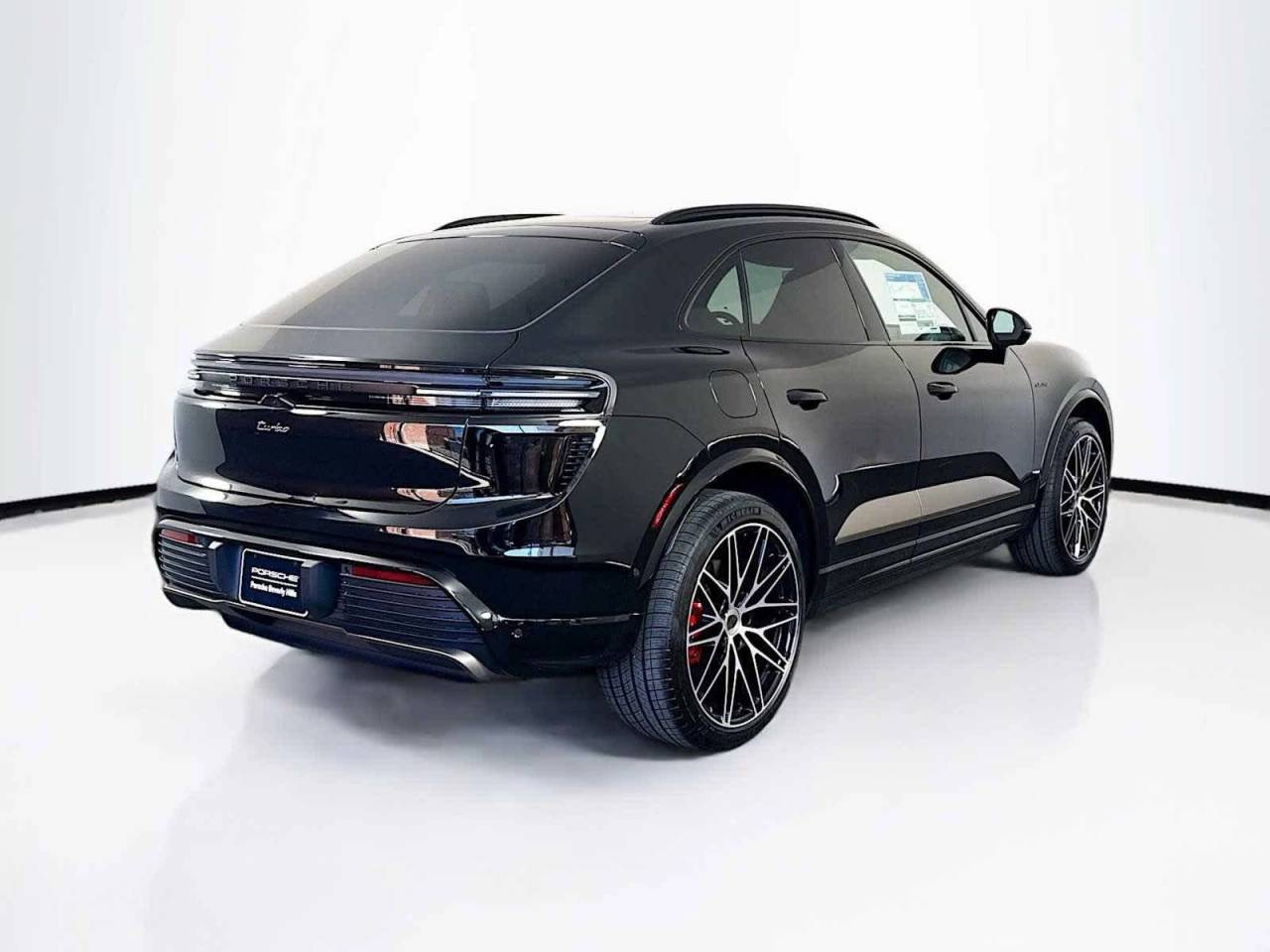 2025 Porsche Macan Electric Turbo