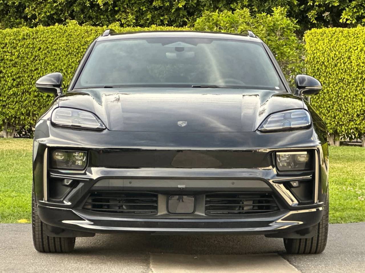 2025 Porsche Macan Turbo Electric