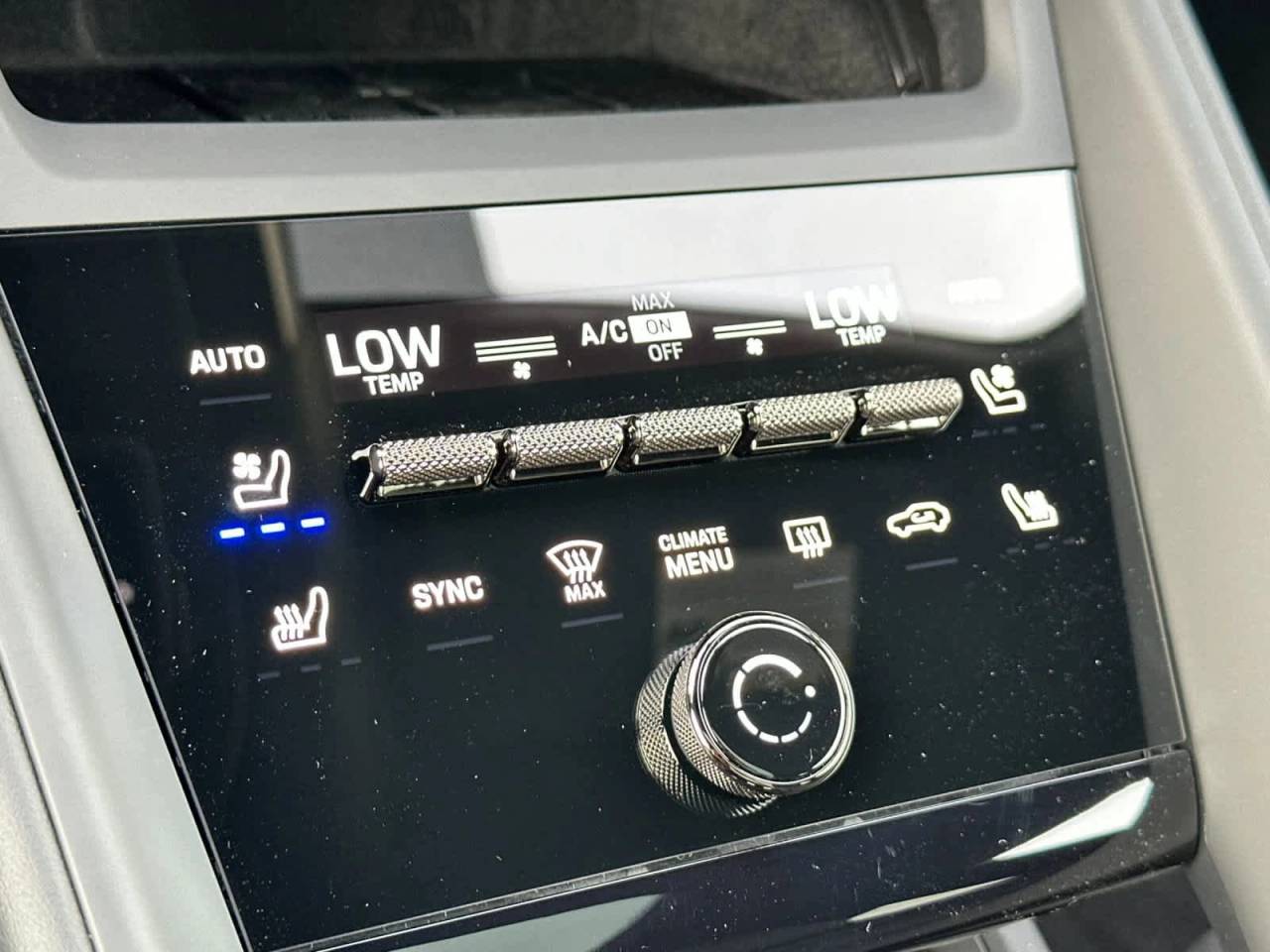 2025 Porsche Macan Turbo Electric