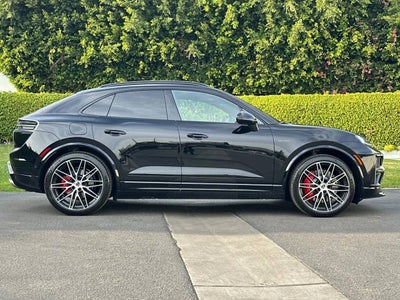 2025 Porsche Macan Electric Turbo