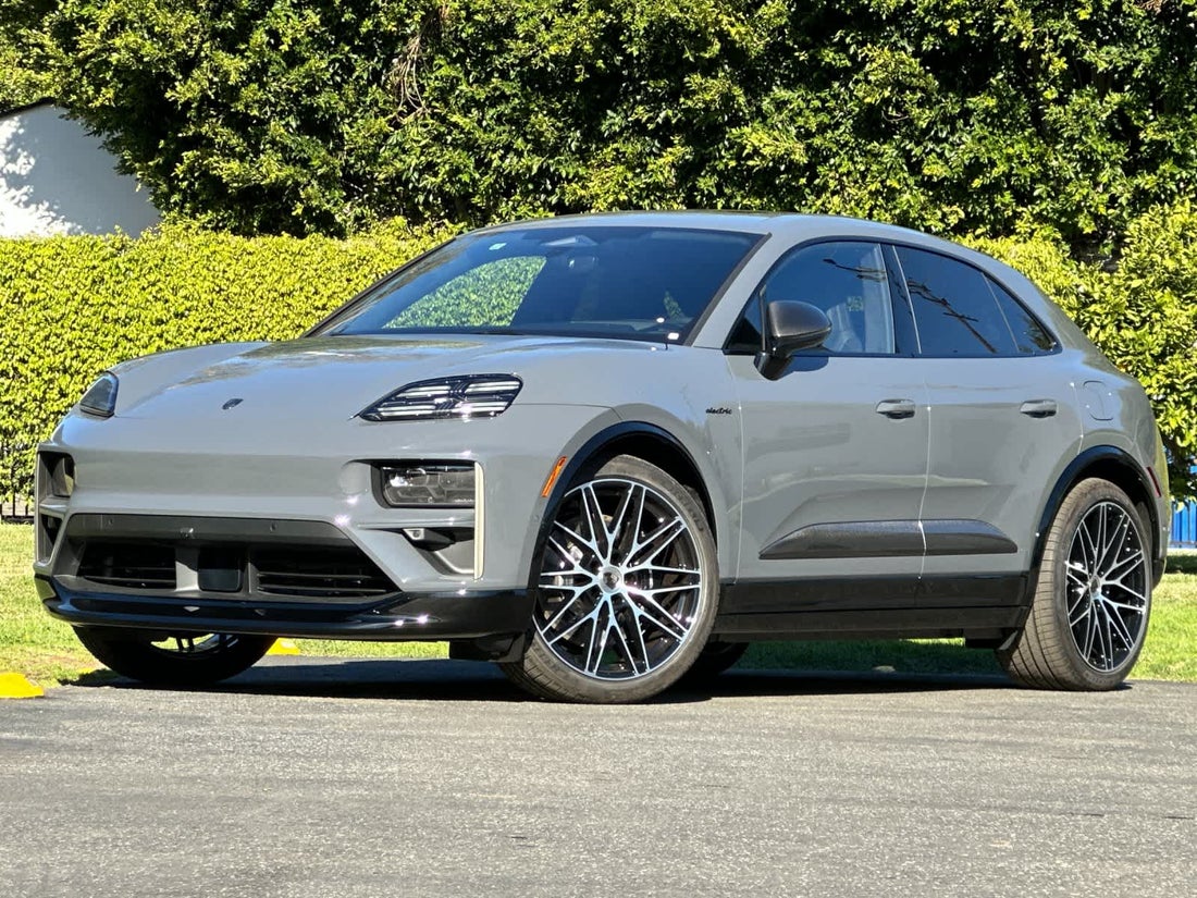2025 Porsche Macan Turbo Electric — photo 1 of 34