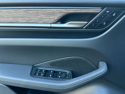 2025 Porsche Macan Electric Turbo