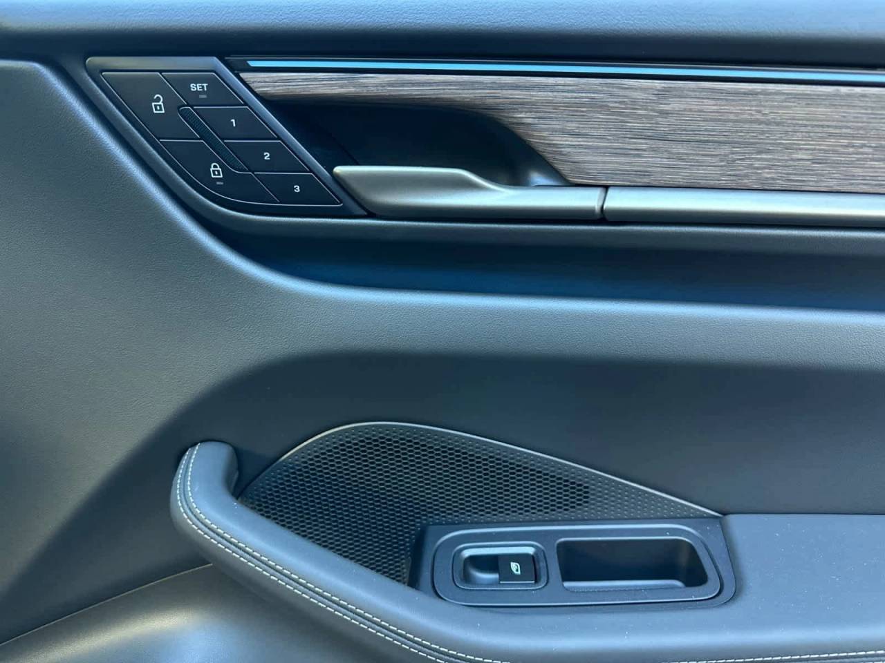 2025 Porsche Macan Electric Turbo