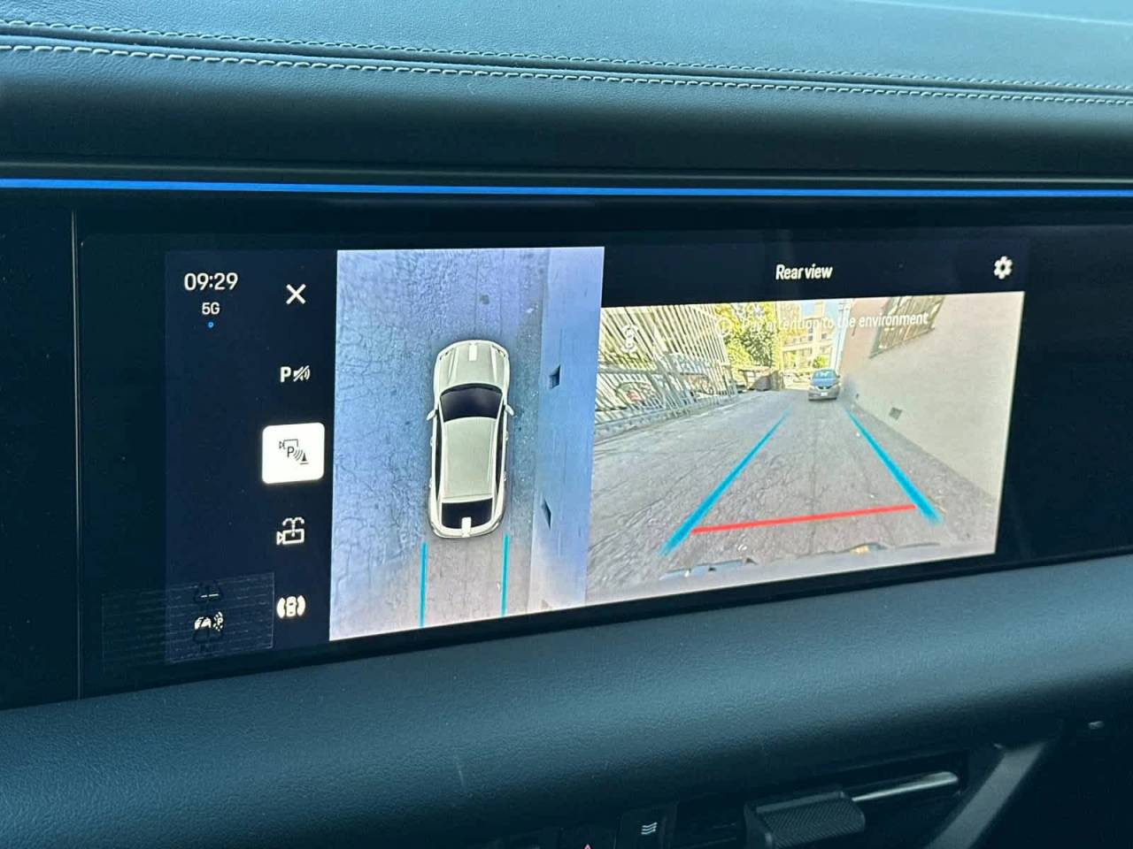 2025 Porsche Macan Electric Turbo