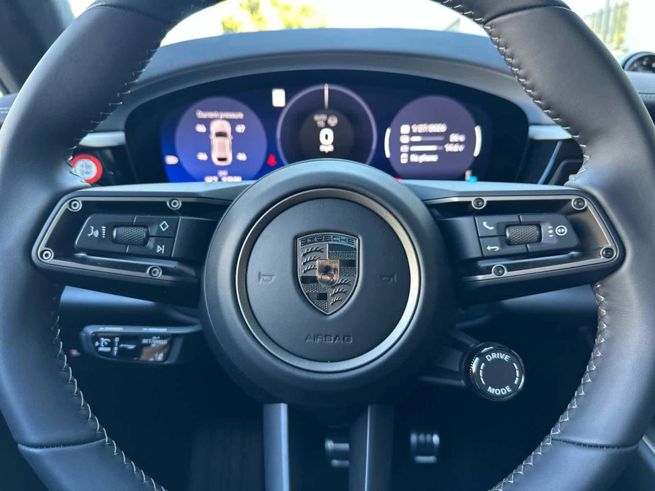 2025 Porsche Macan Electric Turbo