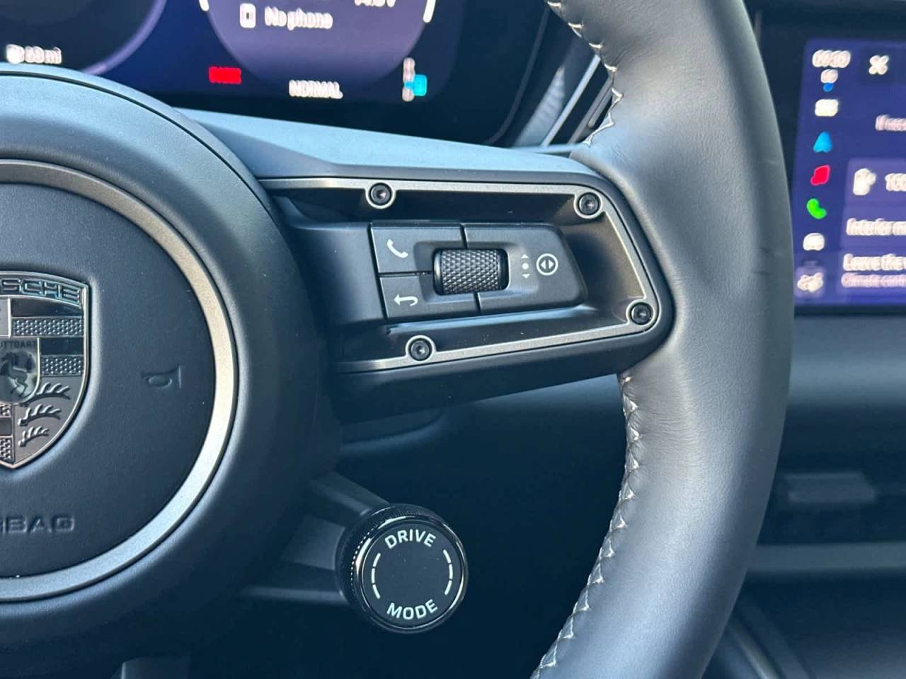 2025 Porsche Macan Electric Turbo