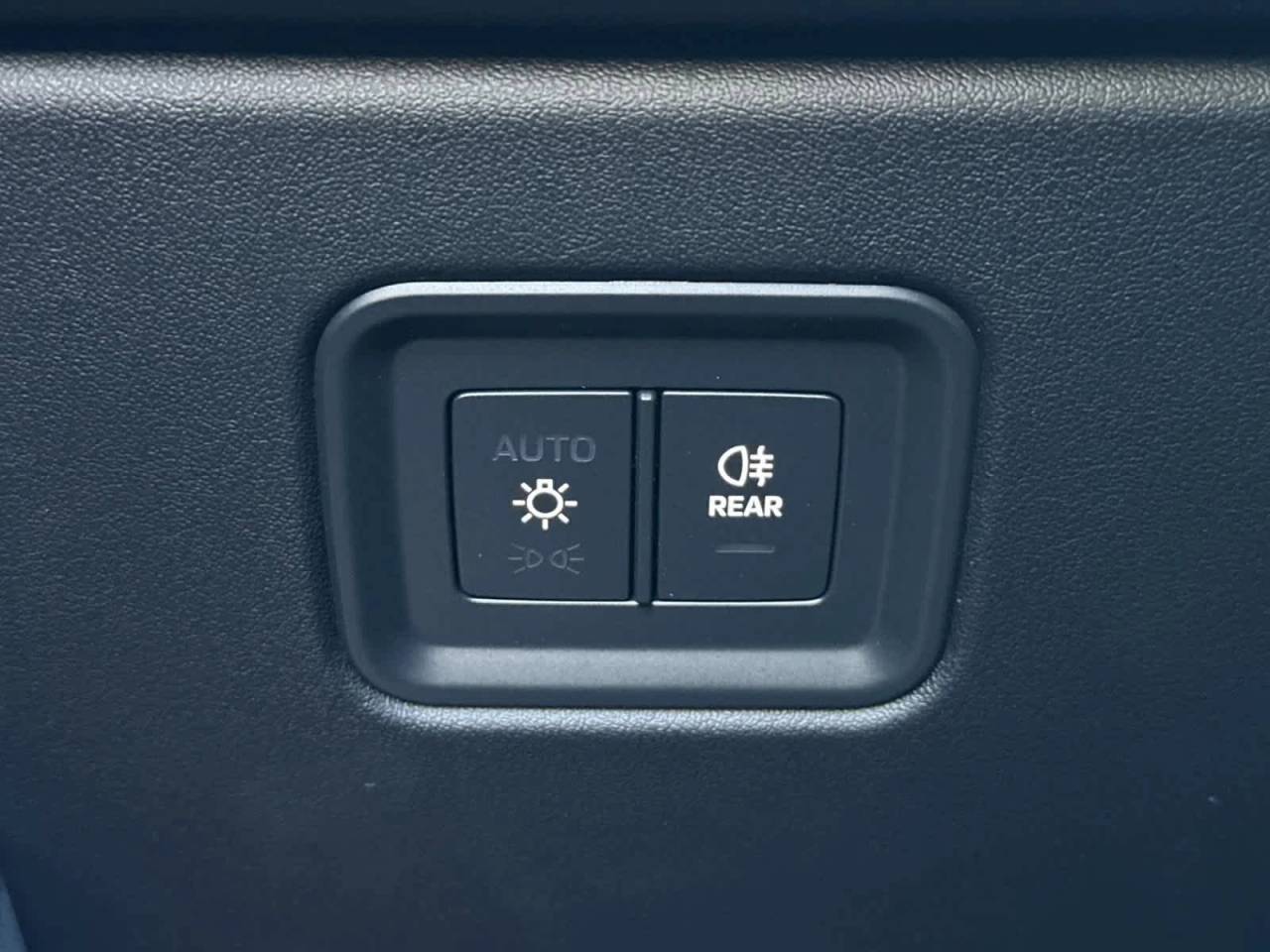 2025 Porsche Macan Electric Turbo