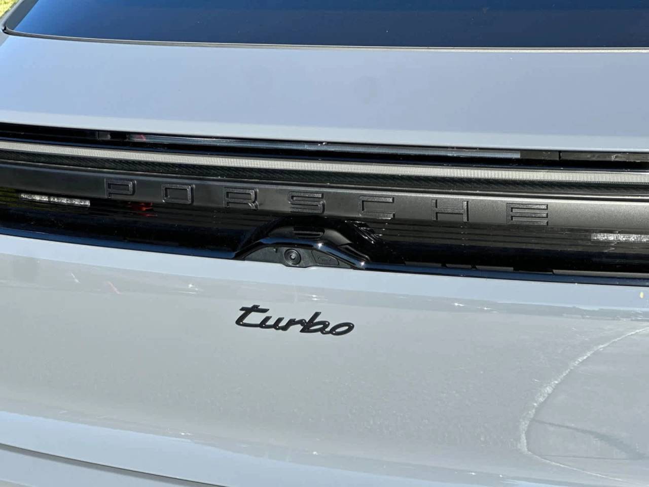 2025 Porsche Macan Electric Turbo