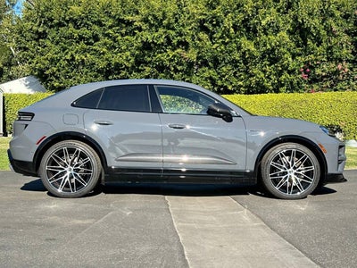 2025 Porsche Macan Electric Turbo