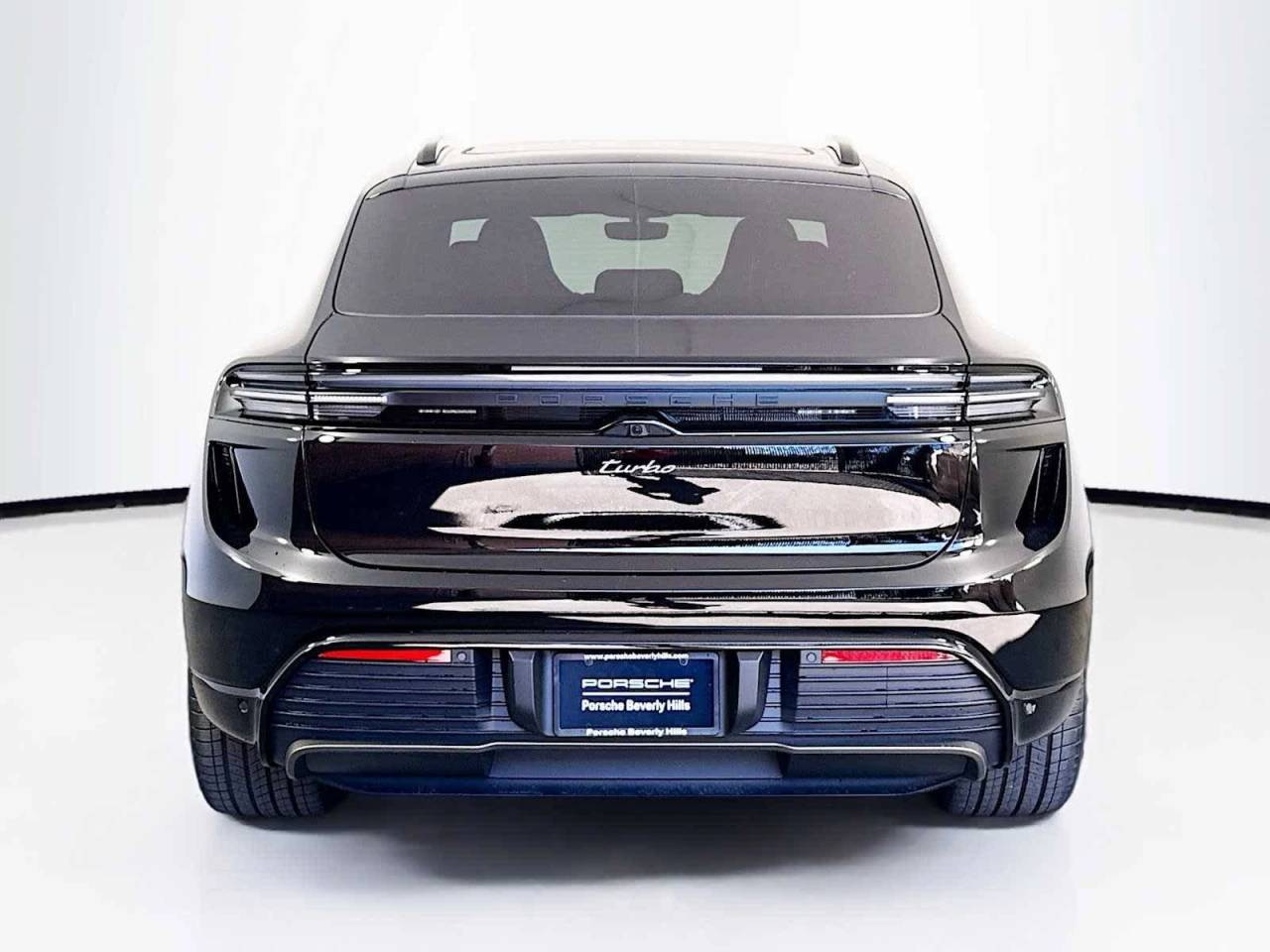 2025 Porsche Macan Electric Turbo