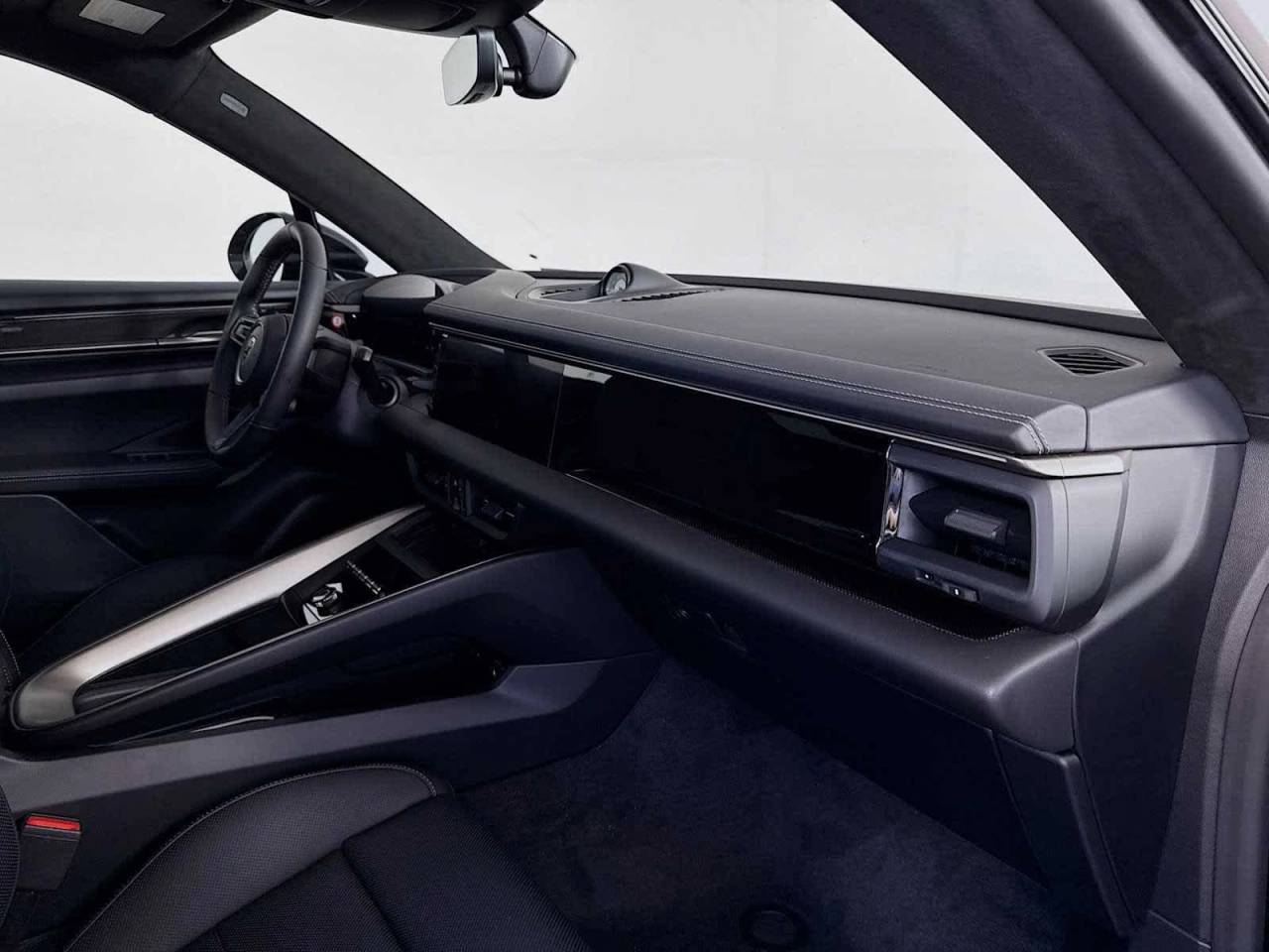 2025 Porsche Macan Electric Turbo