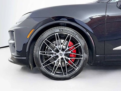 2025 Porsche Macan Electric Turbo