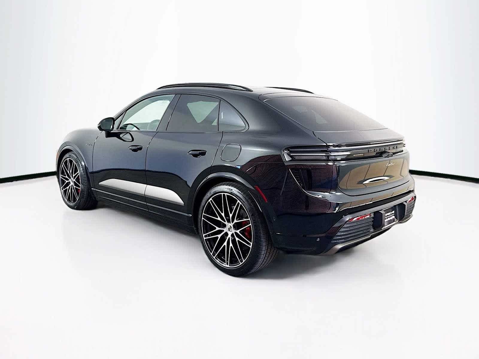 2025 Porsche Macan Macan Turbo Electric