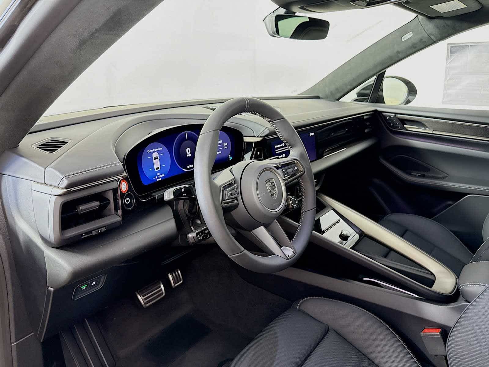 2025 Porsche Macan Macan Turbo Electric
