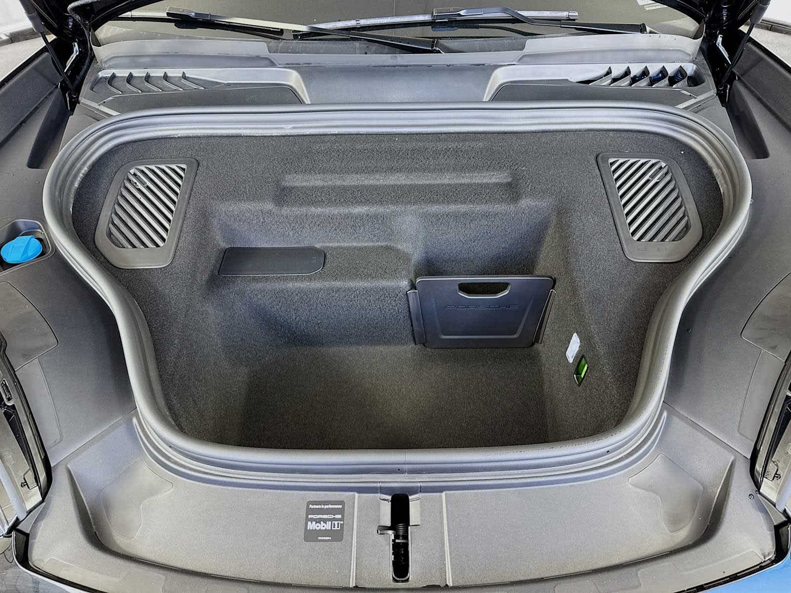 2025 Porsche Macan Macan Turbo Electric