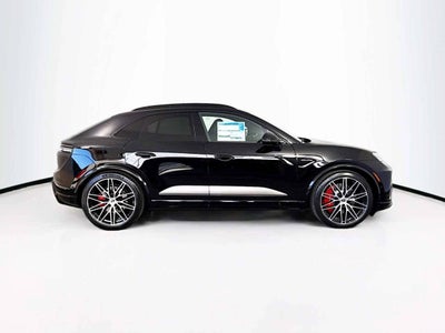 2025 Porsche Macan Electric Turbo