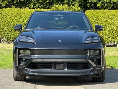 2025 Porsche Macan Electric Turbo