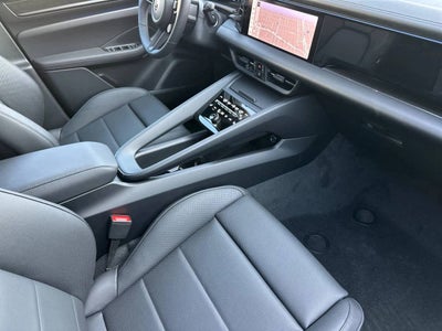 2025 Porsche Macan Electric Turbo