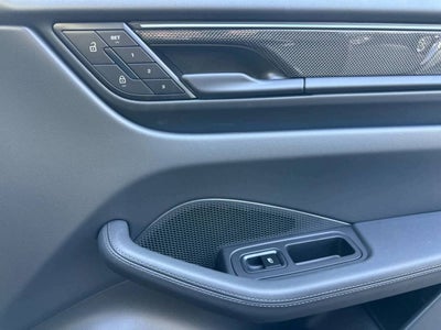 2025 Porsche Macan Electric Turbo