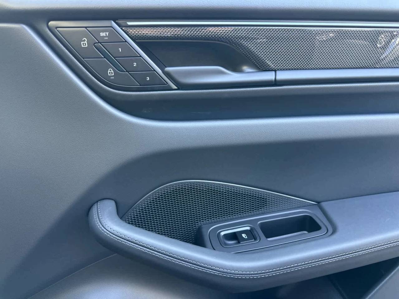 2025 Porsche Macan Electric Turbo