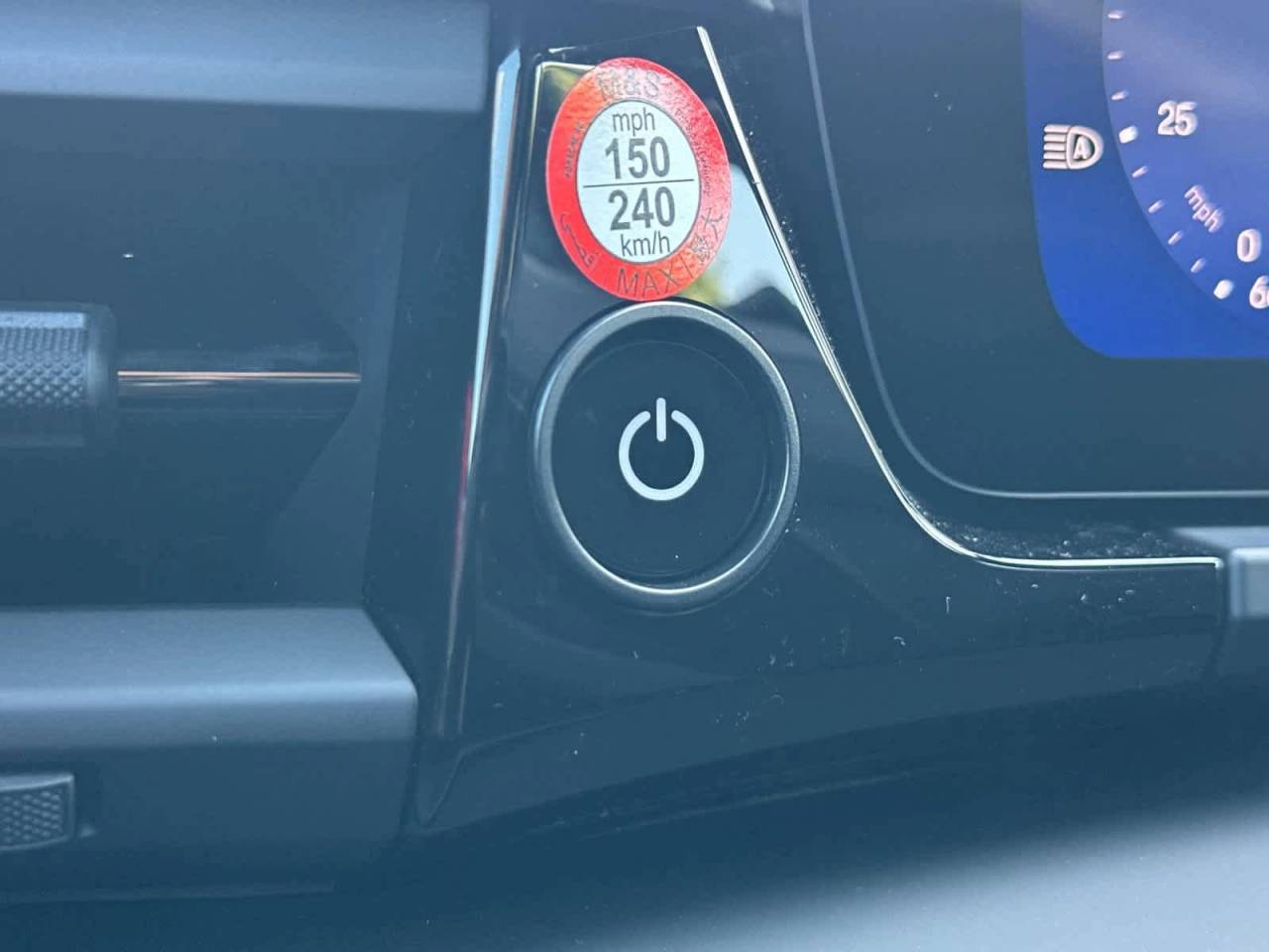 2025 Porsche Macan Electric Turbo