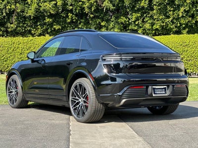 2025 Porsche Macan Electric Turbo
