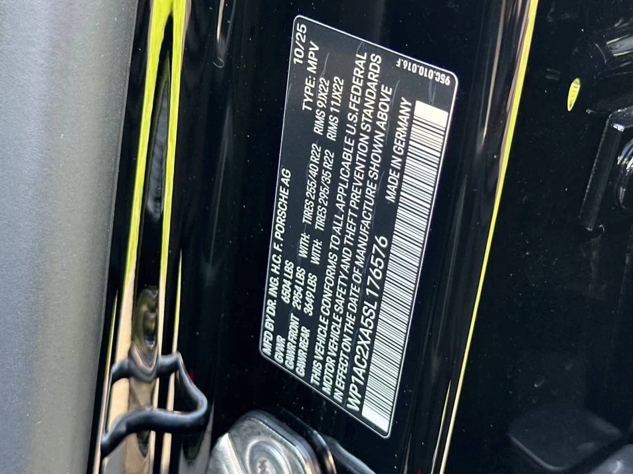 2025 Porsche Macan Electric Turbo