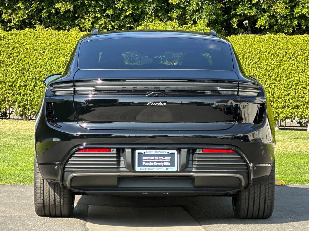 2025 Porsche Macan Electric Turbo