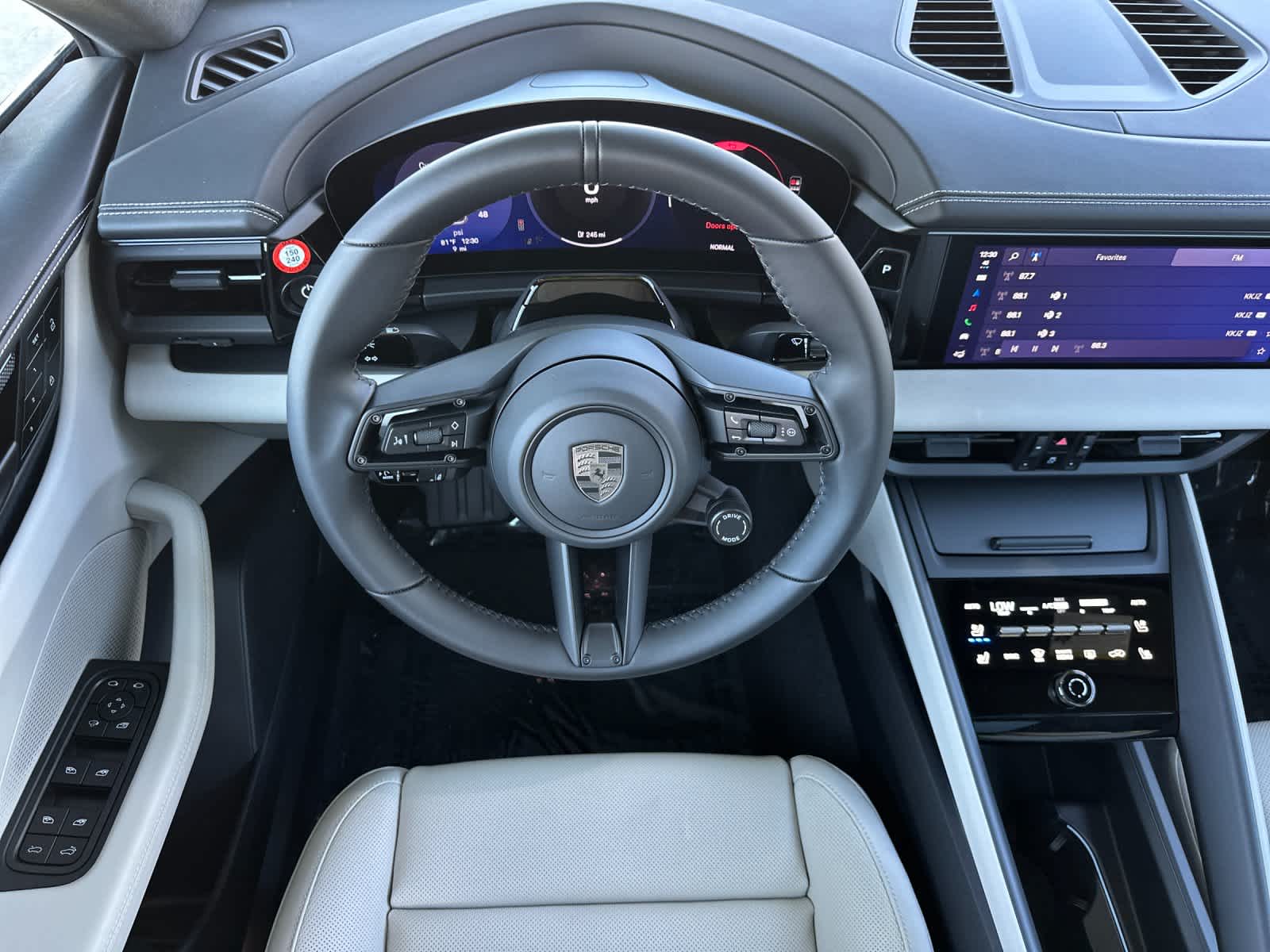 2026 Porsche Macan Macan Turbo Electric