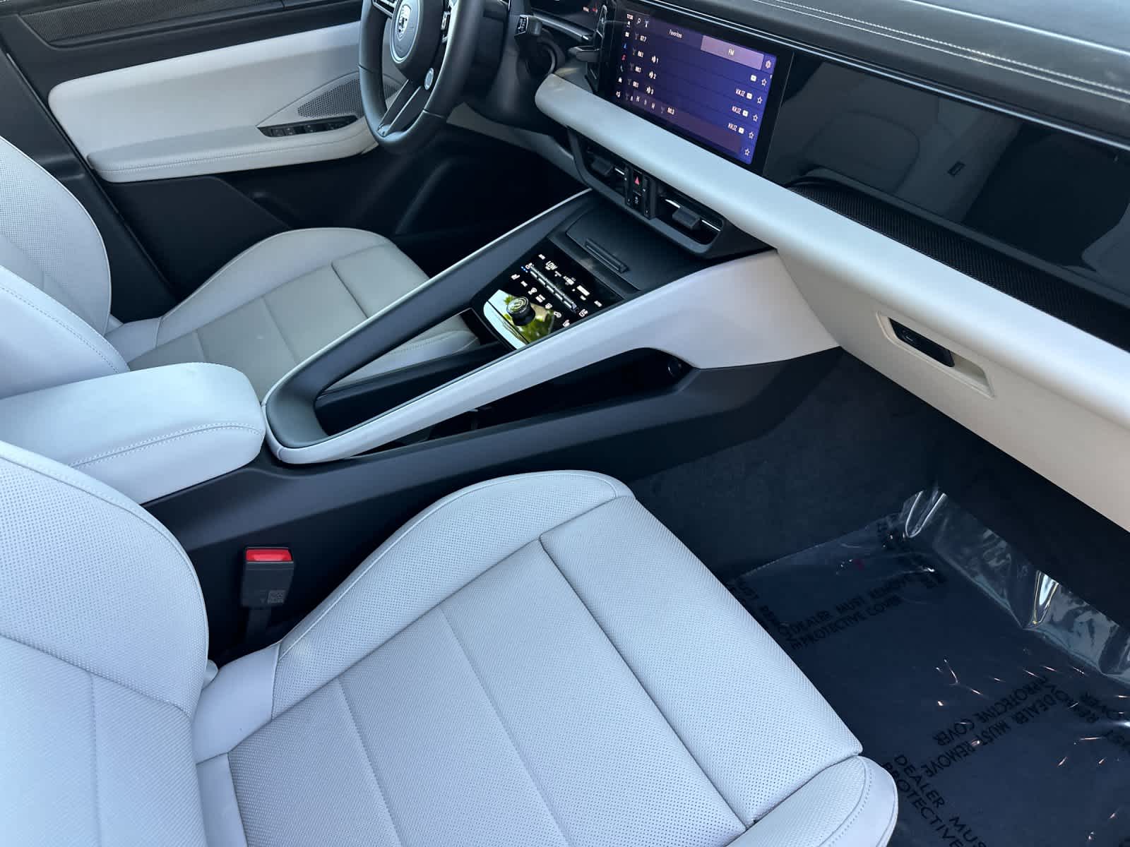 2026 Porsche Macan Macan Turbo Electric