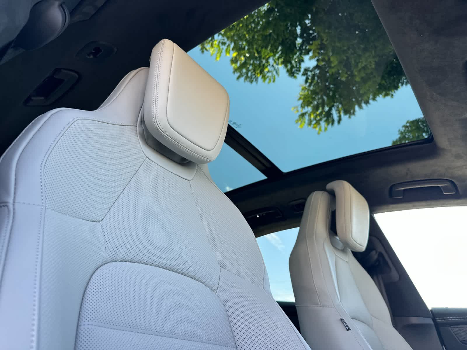 2026 Porsche Macan Macan Turbo Electric