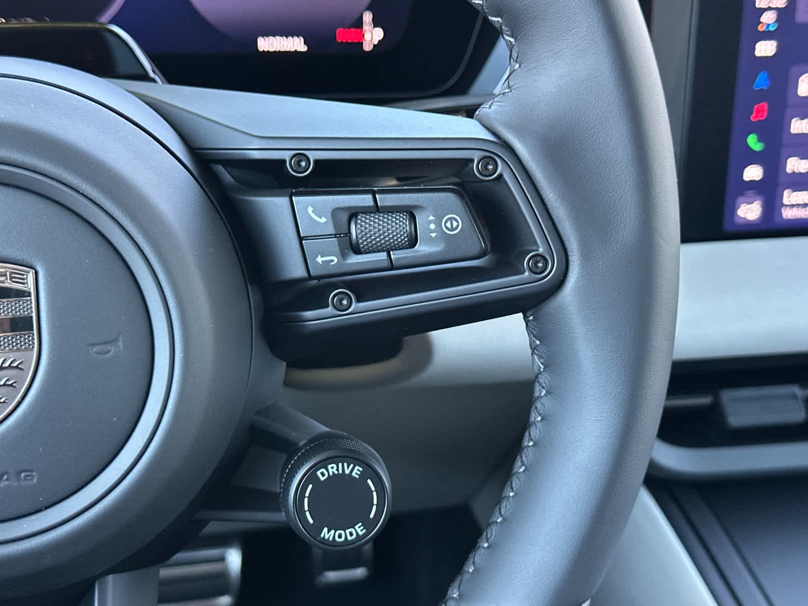 2026 Porsche Macan Macan Turbo Electric