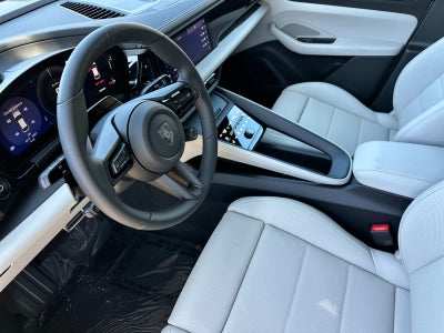 2026 Porsche Macan Macan Turbo Electric