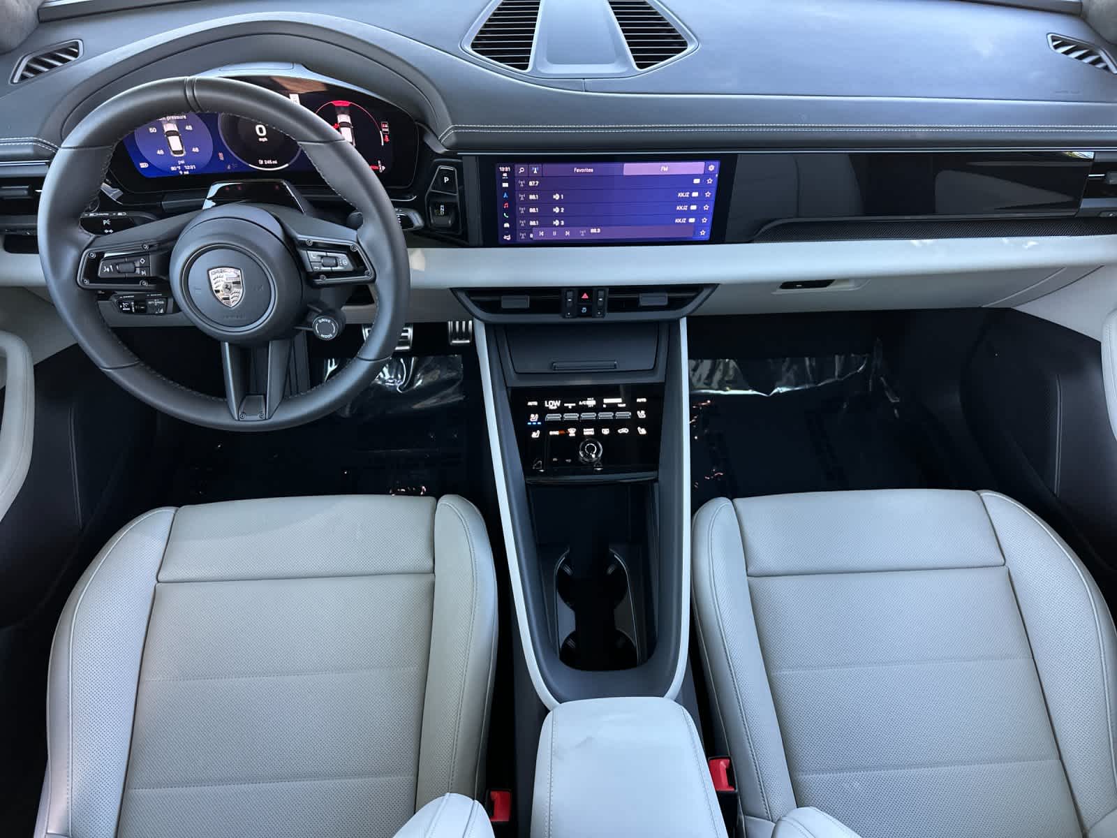 2026 Porsche Macan Macan Turbo Electric