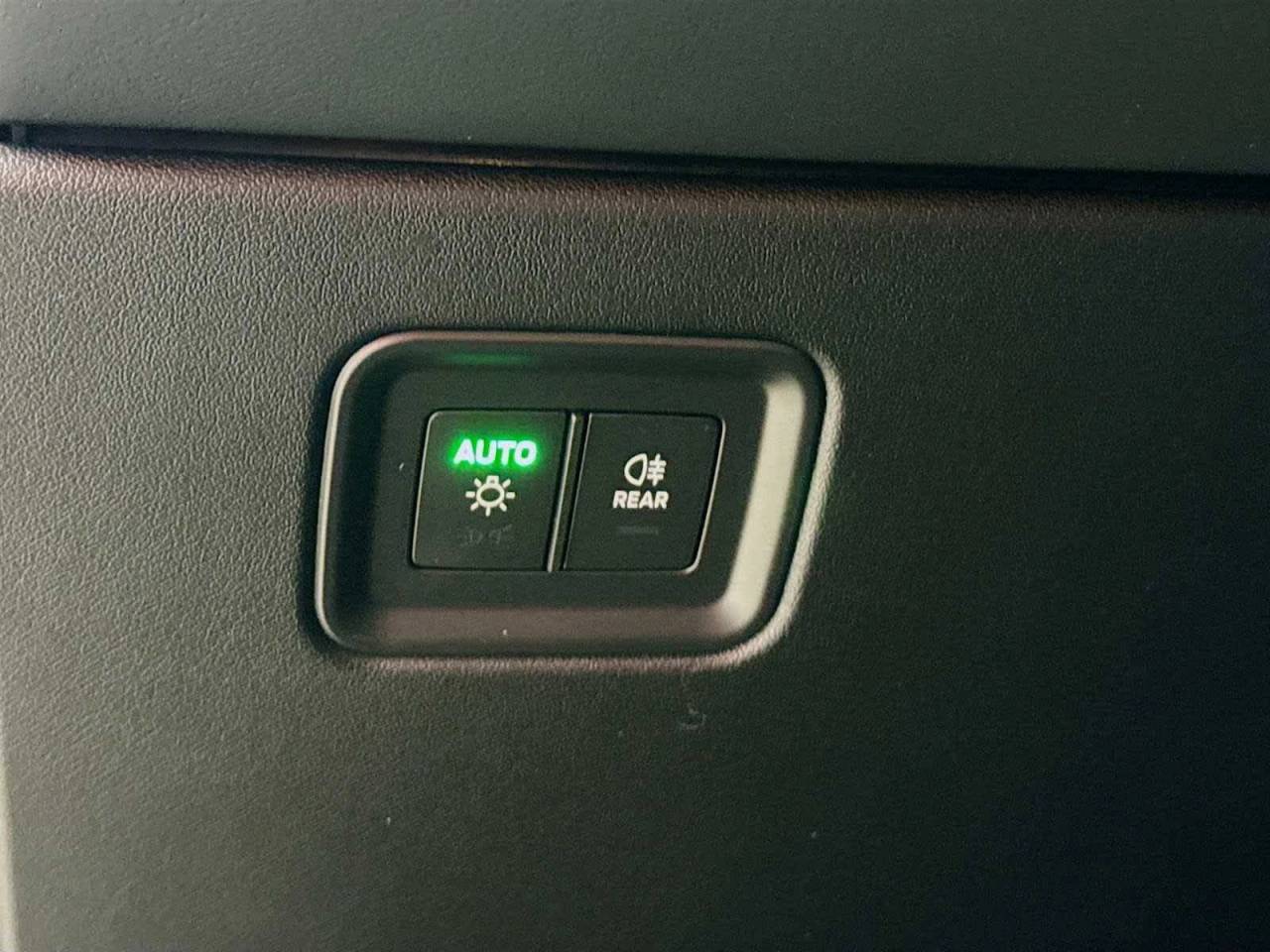 2025 Porsche Macan Electric Turbo