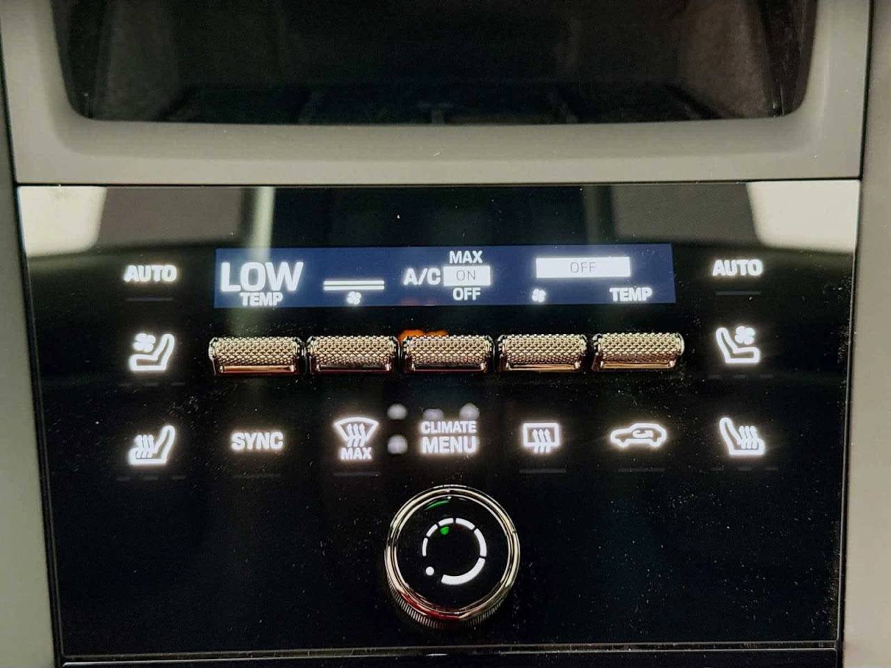 2025 Porsche Macan Electric Turbo