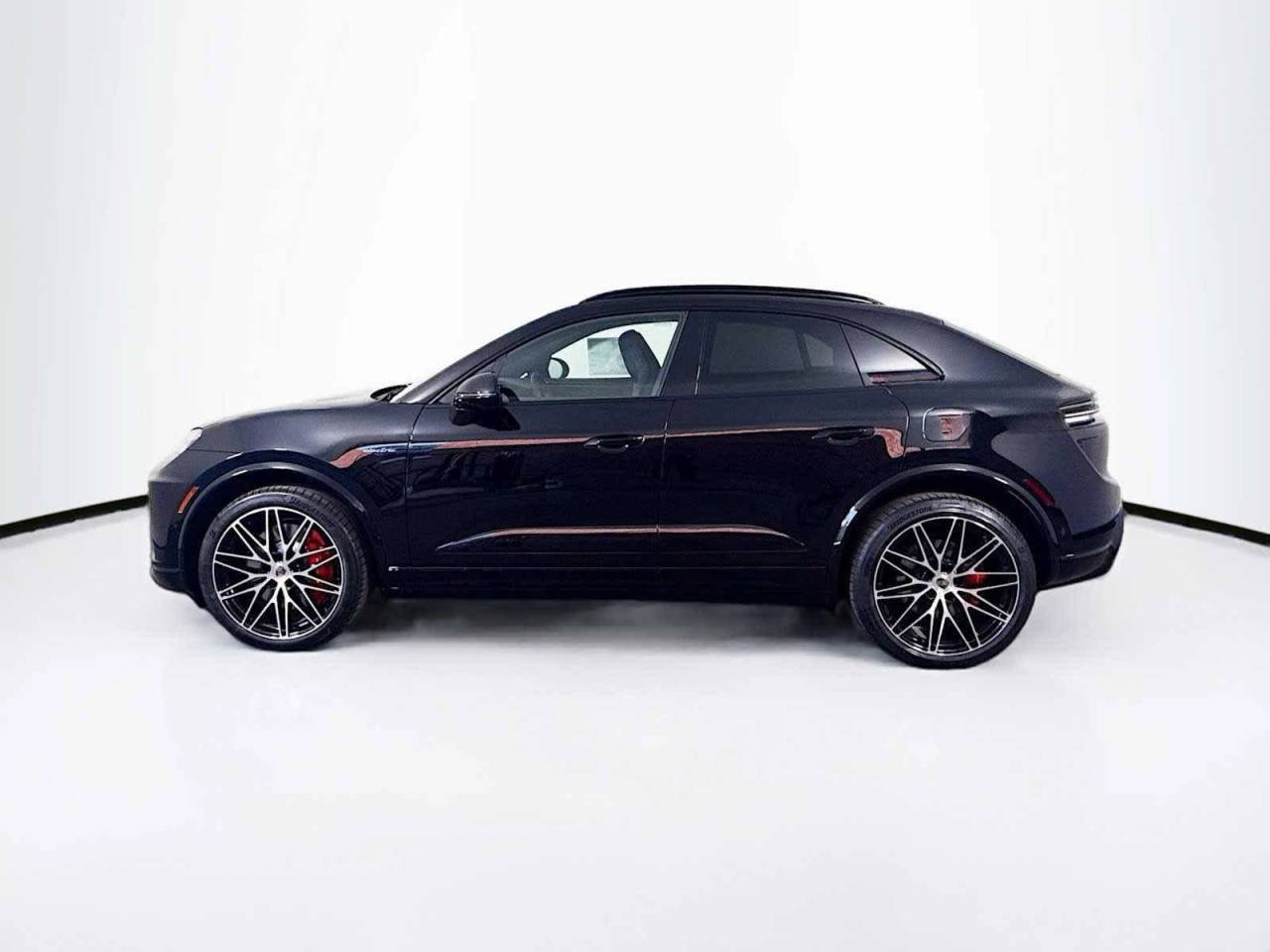2025 Porsche Macan Electric Turbo
