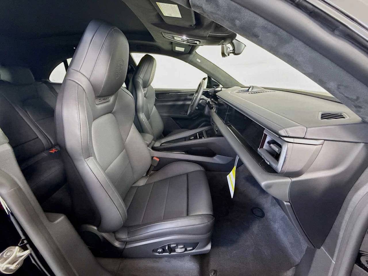 2025 Porsche Macan Electric Turbo