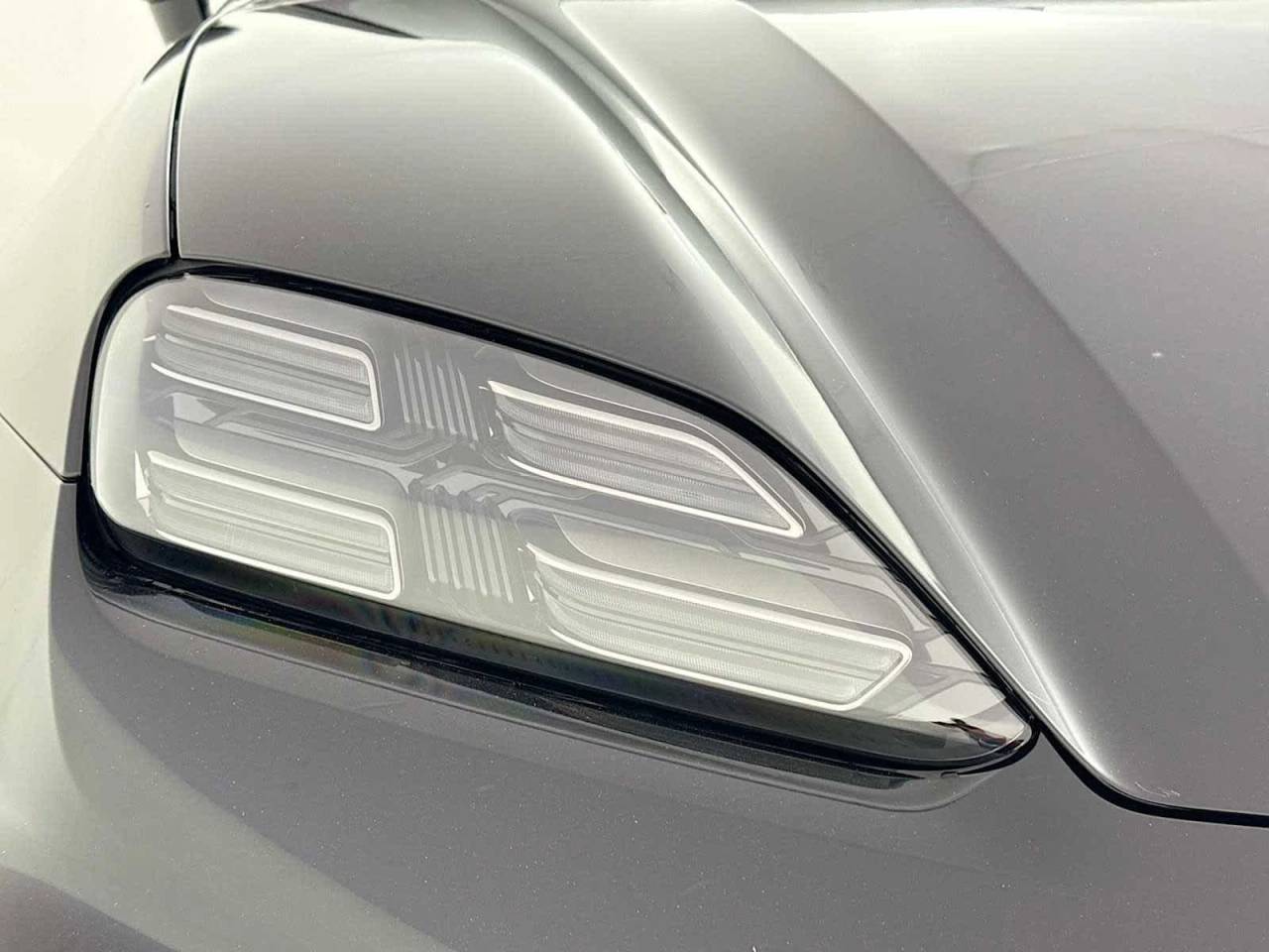 2025 Porsche Macan Electric Turbo