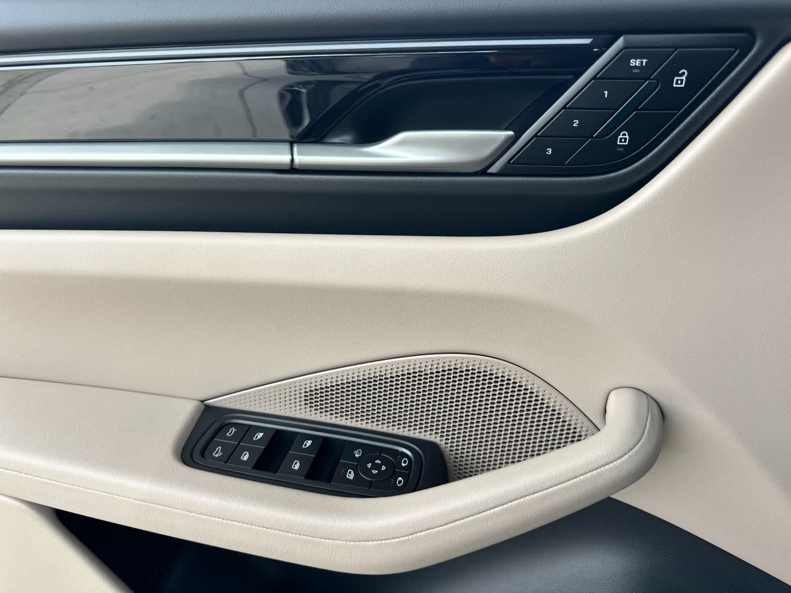 2026 Porsche Macan Macan Electric