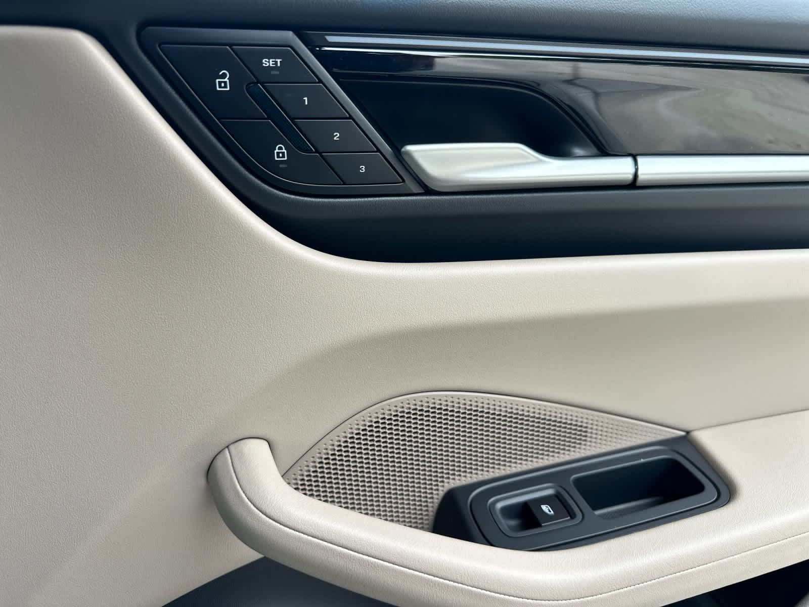 2026 Porsche Macan Macan Electric