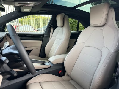 2026 Porsche Macan Macan Electric