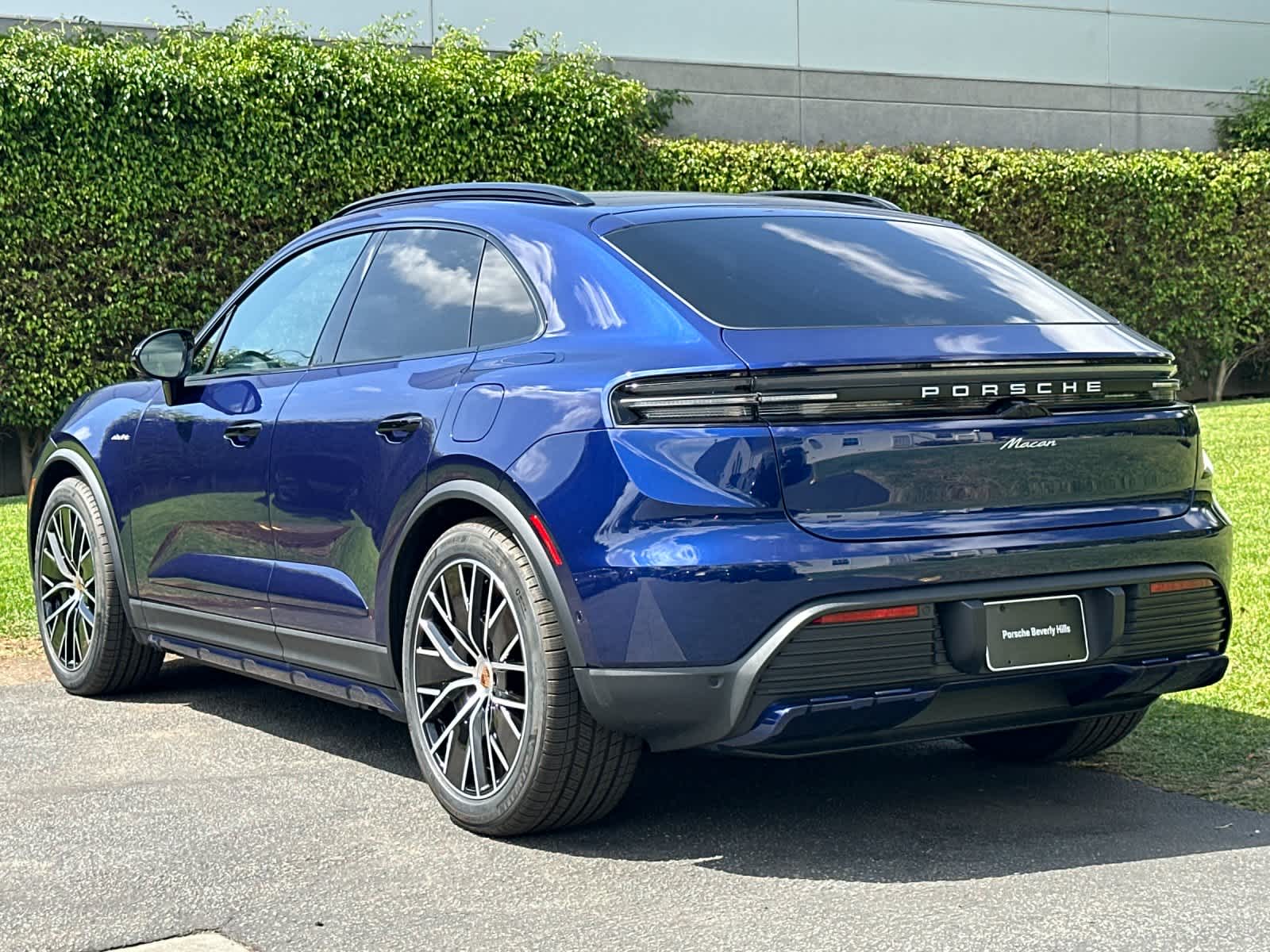 2026 Porsche Macan Macan Electric
