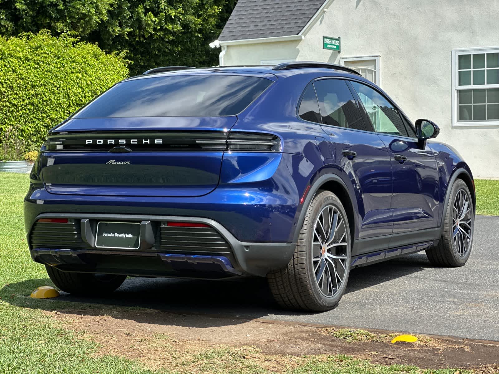2026 Porsche Macan Macan Electric
