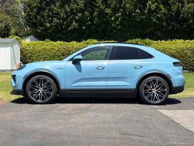 2026 Porsche Macan Macan Electric